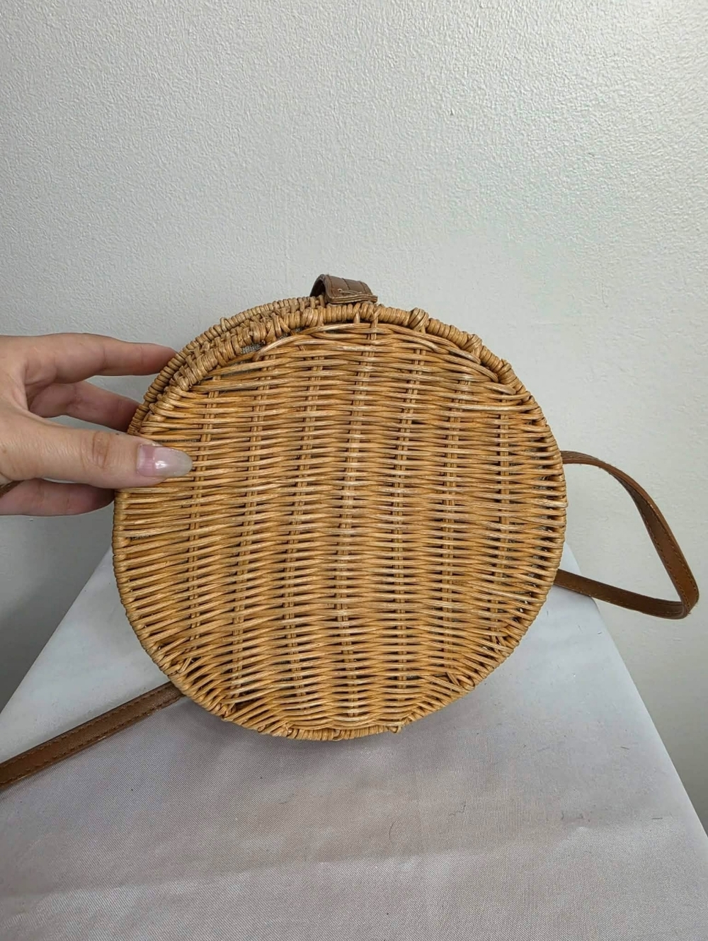 Zara Woven Round Crossbody Tan Bag - Picture 2 of 10